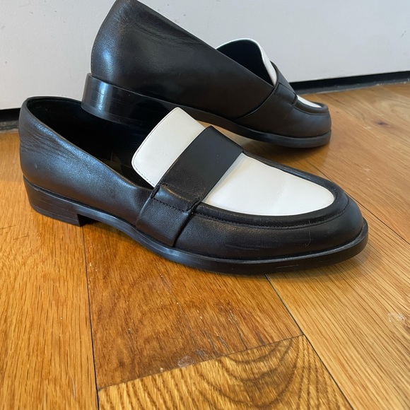 Black & white leather loafers - Picture 2 of 5